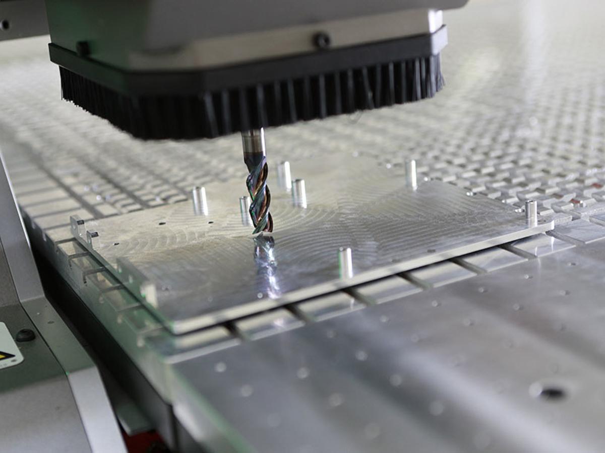 What Makes a Reliable cnc milling machine manufacturer Today?