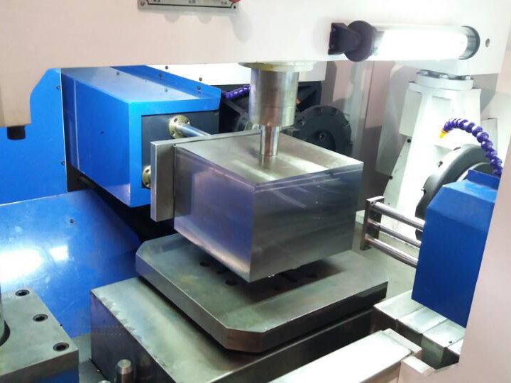 CNC Mills: Your Ultimate Guide to Tech Prices & Uses